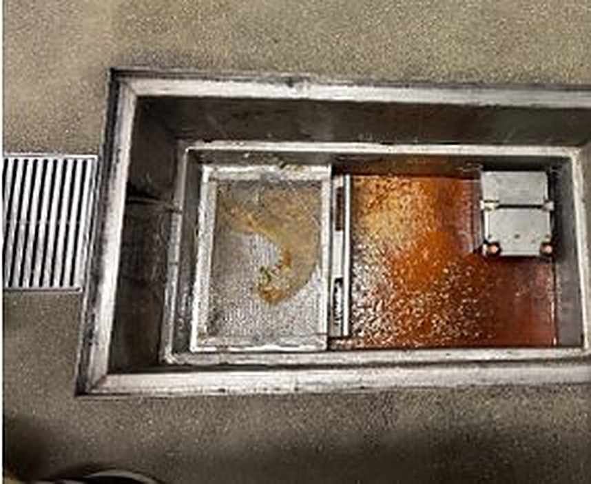 グリストラップ 作業前